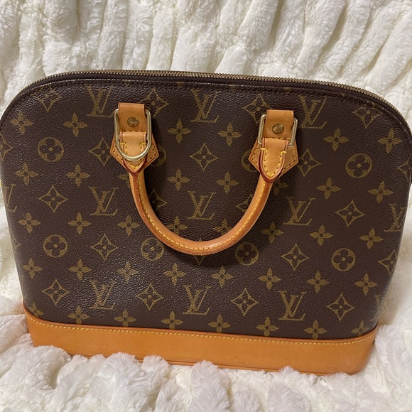 Authentic Louis Vuitton Alma PM - Picture 2 of 14